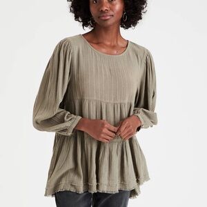 American Eagle long sleeve tiered open back Babydoll top.